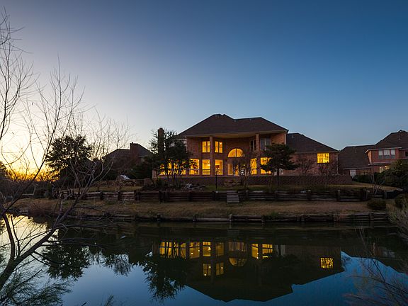 2nd image of 609 Portofino Dr