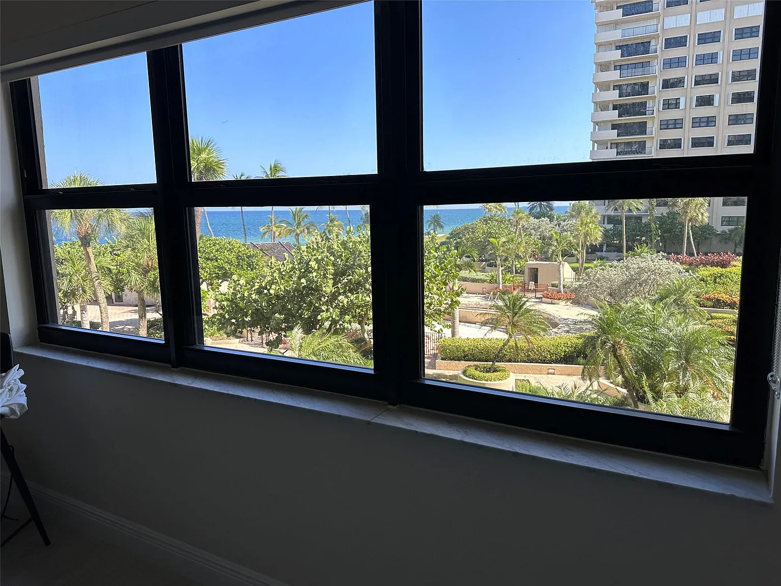 2 bed, 2.0 bath, 1400 sqft, $6,000 — Photo 4