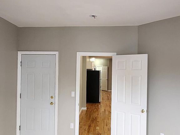 2nd image of 71 Clarke Ave APT 1R