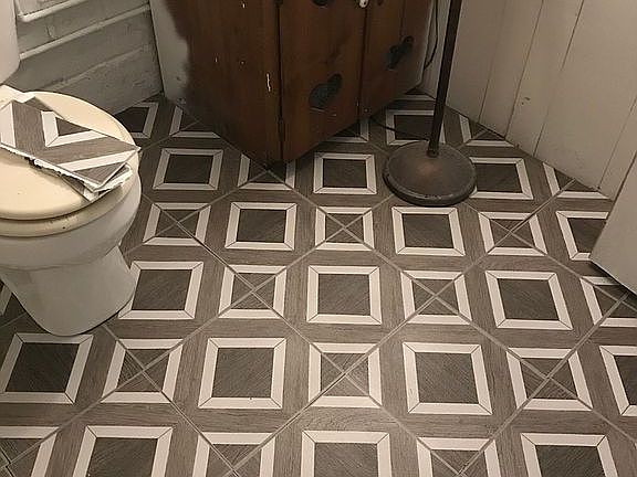 Second bathroom 