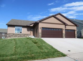 5317 S Breezeway Ave, Sioux Falls, SD 57108