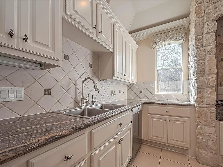 14010 Barnhart Blvd — Photo 20