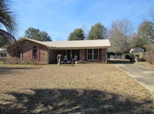 1211 Valley Rd, Crestview, FL 32539