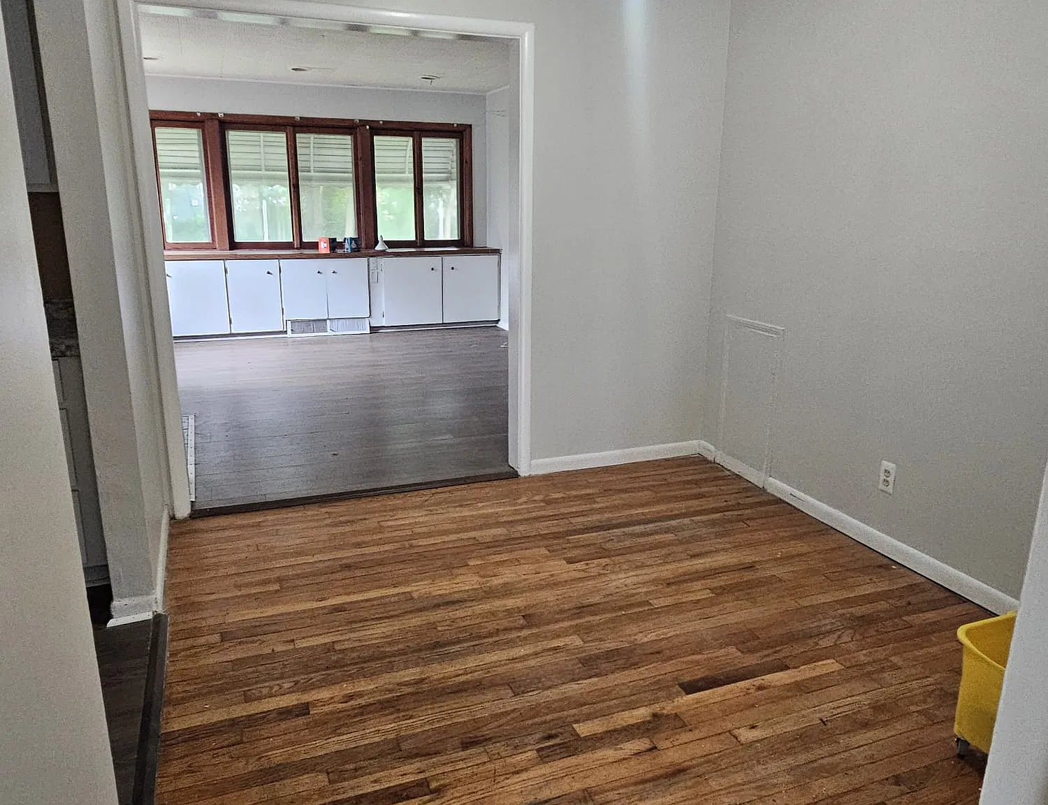 532 Hudson St — Photo 4