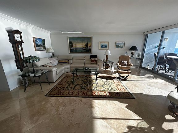 5th image of 1390 S OCEAN Boulevard S #12F