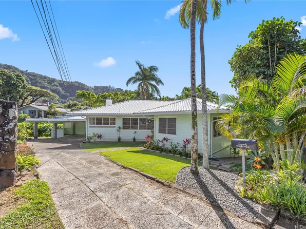 19 Hinalo Pl, Honolulu, HI 96817