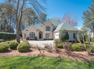 5700 Cary Ridge Dr, Charlotte, NC 28277