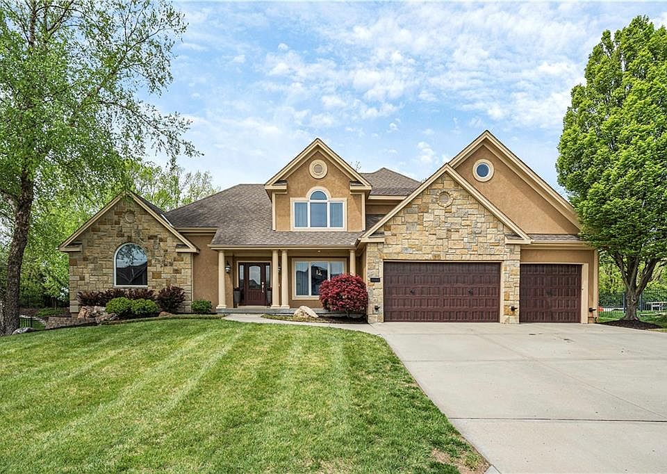 1st image of 10102 River Hills Dr