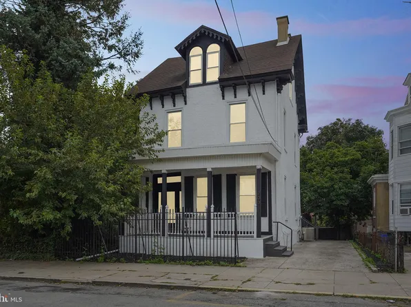 200 E Price St, Philadelphia, PA 19144