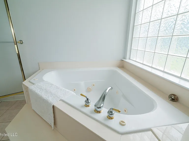 24 Pelican Cove Ln — Photo 19
