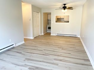 3 Hamre Ln, Branford, CT 06405