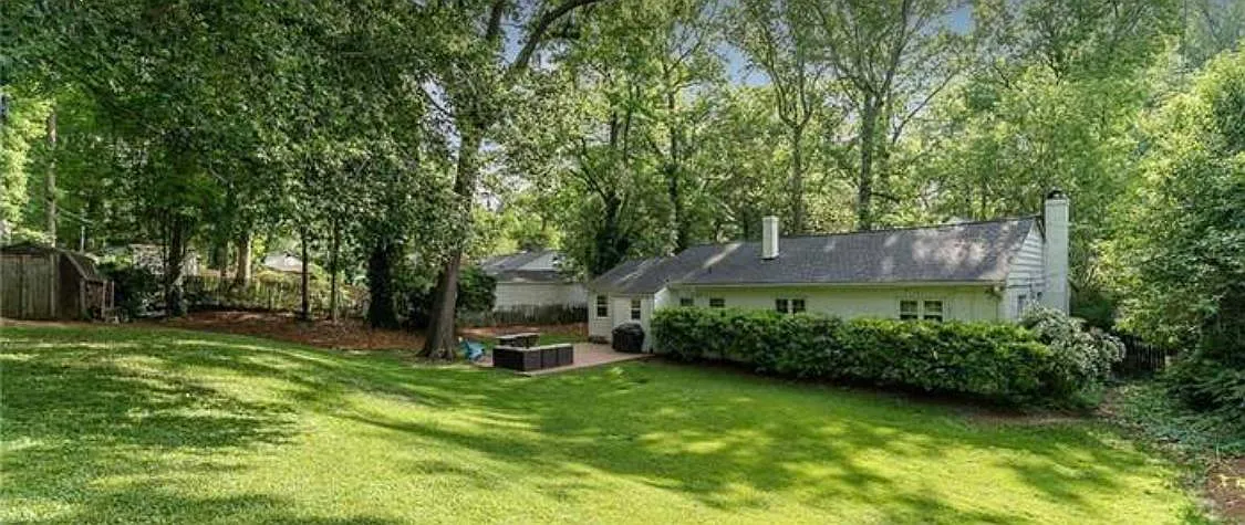 101 Forestdale Dr — Photo 2