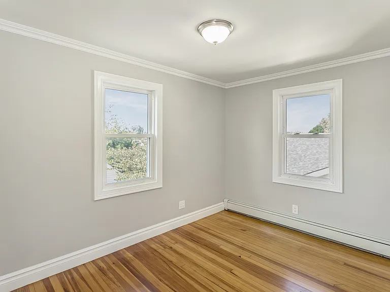 104 Sheridan Ave — Photo 23