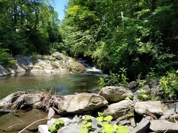 18 Martinsville Rd, Hartland, VT 05048