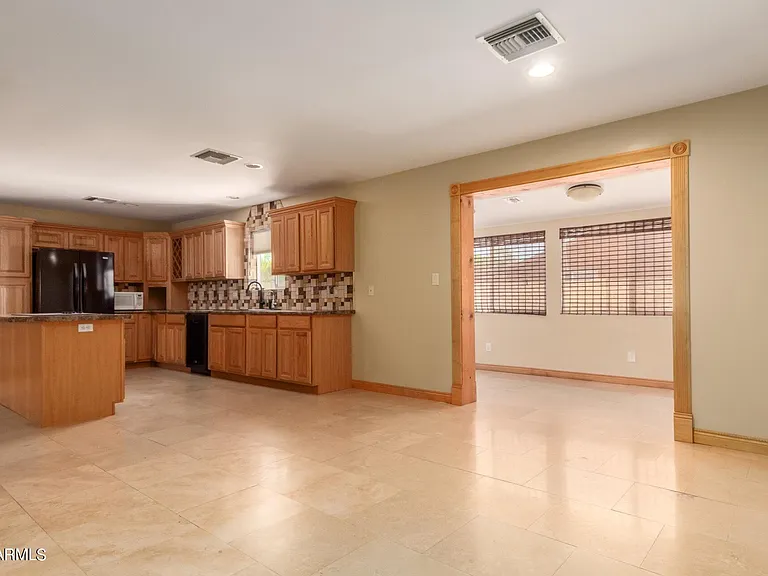 1608 W Inverness Dr — Photo 10