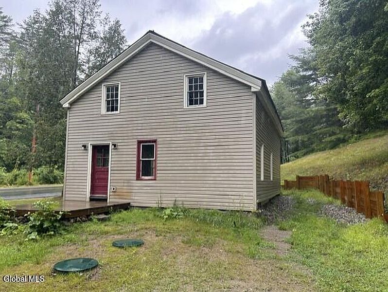 3rd image of 721 New Vermont Road