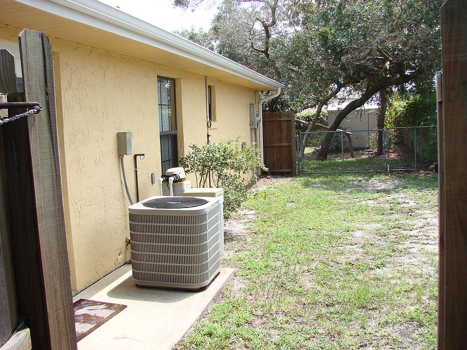 2nd image of 2249 Matthew Cir