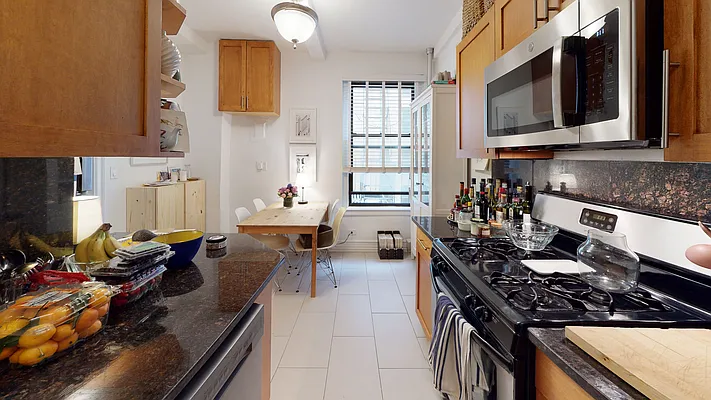 Rented by Bond New York | media 5