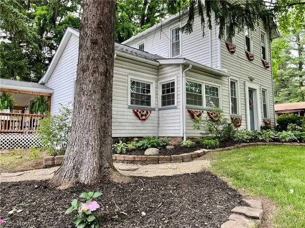 3760 Logan Way, Youngstown, OH 44505