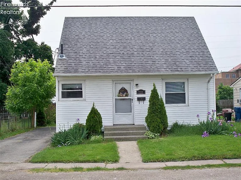 702 Rockwell St photo 1