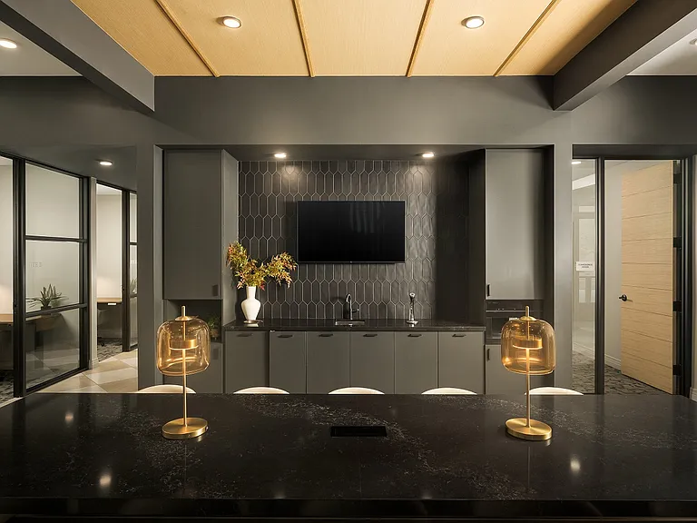 Huxley Scottsdale — Photo 38
