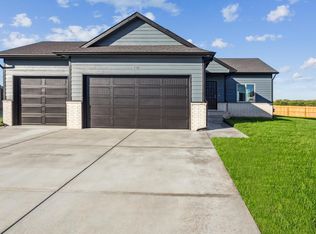 415 N Hidden Ct, Valley Center, KS 67147