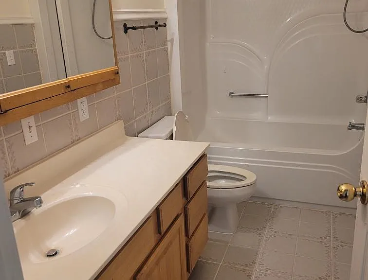4 Dogwood Ln #4 — Photo 6