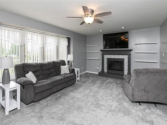 2nd image of 9244 NW Windsor Dr