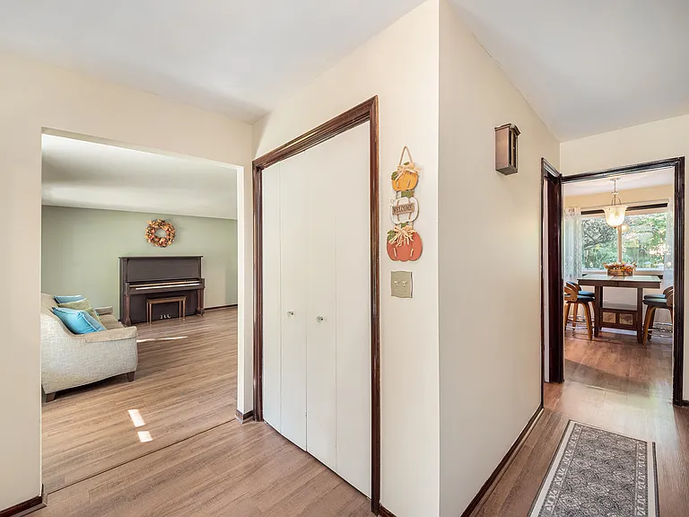 2205 Highlander Dr SE — Photo 3