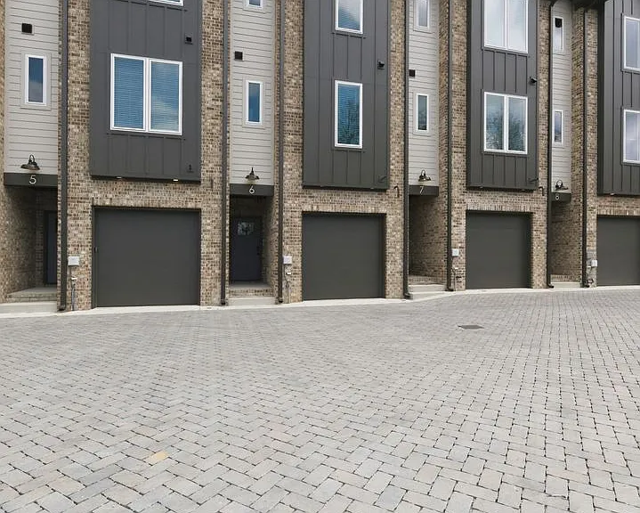 6305 Robertson Ave #6 — Photo 2