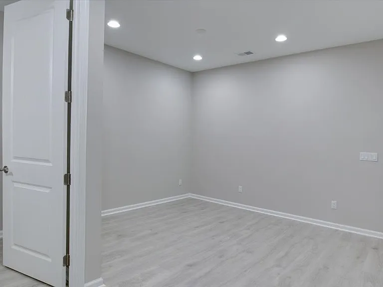 363 Harborside Dr — Photo 27