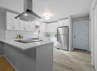 4561 Ridgeview Dr, Eagan, MN 55123