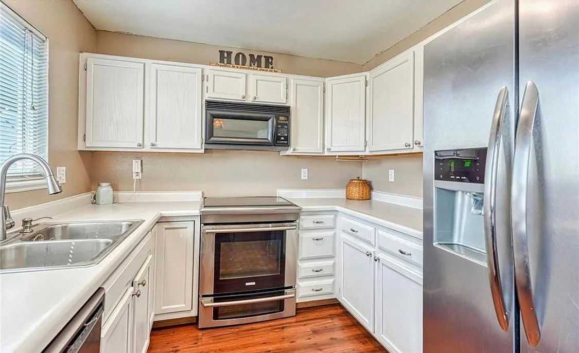 6214 Chantilly Pl — Photo 2