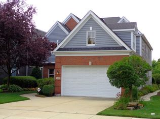 382 S Mitchell Ave, Elmhurst, IL 60126