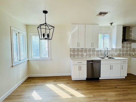 Dining & Kitchen areas