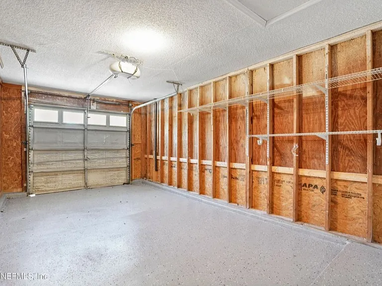 12054 Cobblewood Ln N — Photo 5