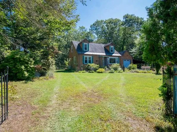 160 Alton Bradford Rd, Bradford, RI 02808