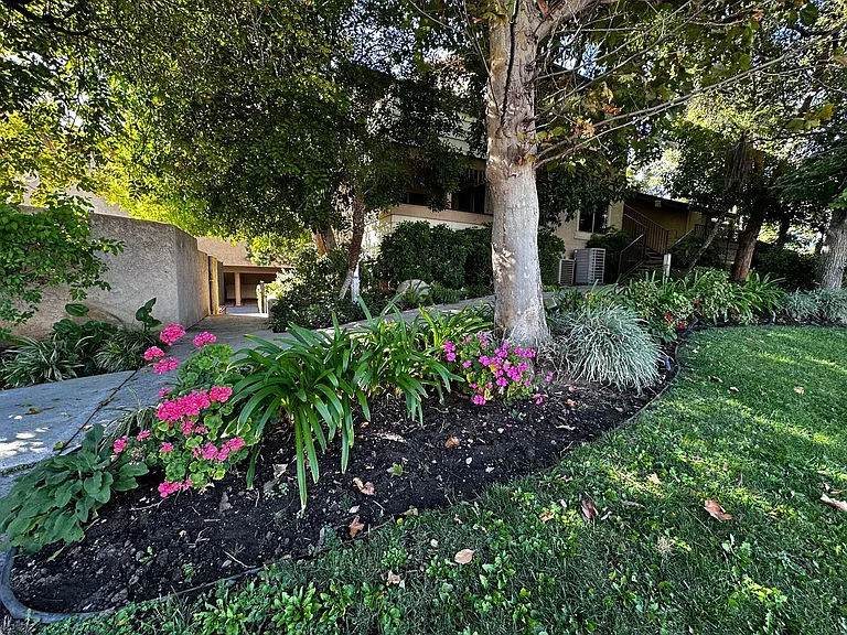 10233 De Soto Ave #B — Photo 1