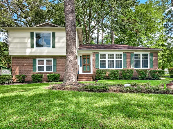 614 Clover Dr, Jacksonville, NC 28546