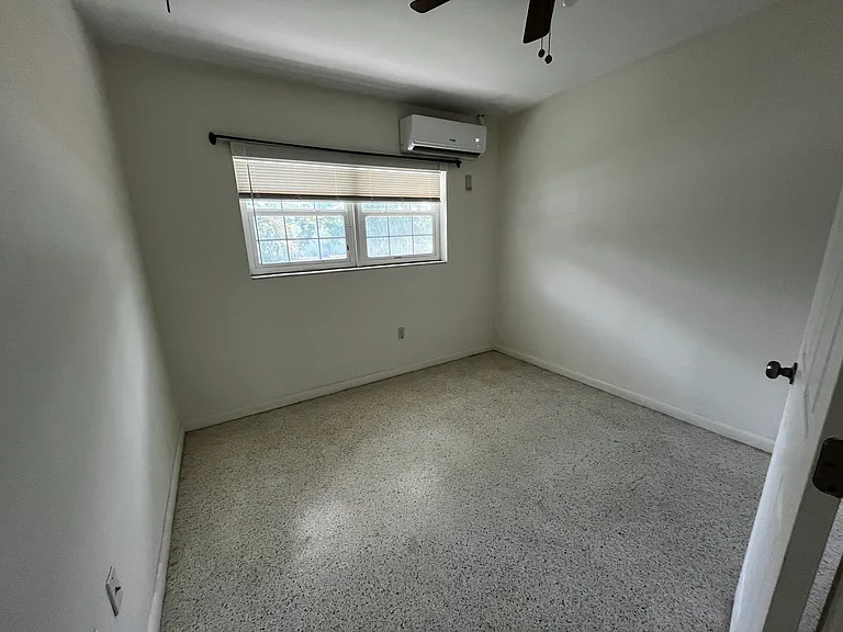 1443 SE 10th Ave #1443 — Photo 9