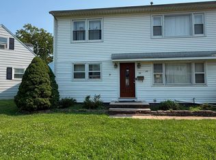 35 Avon Ter, Iselin, NJ 08830