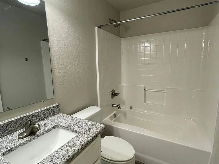 30 Pine Ridge Ln — Photo 9
