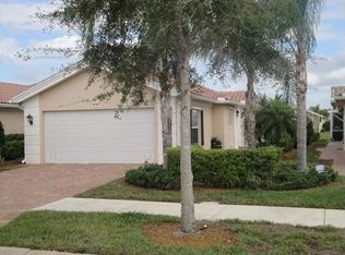 8125 Xenia Ln, Naples, FL 34114