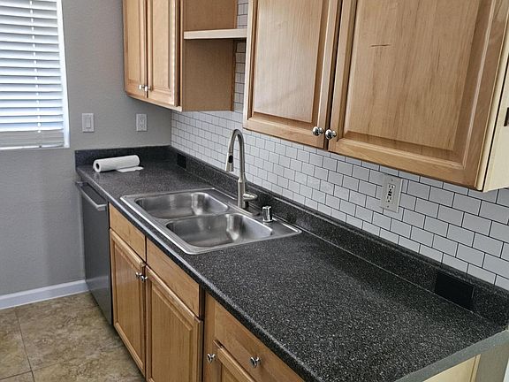 4th image of 2155 W WICKIEUP Lane