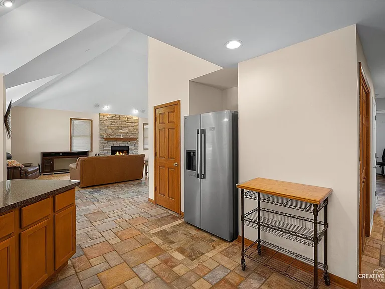24456 Tufton St — Photo 11