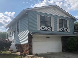 6508 Hathaway Ln, Downers Grove, IL 60516