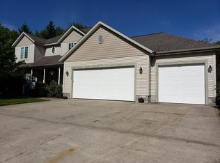 5108 Chanick St, Norton Shores, MI