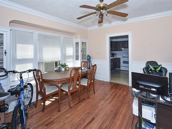 4th image of 2220 Carabel Ave