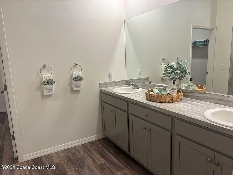 647 Airoso Rd SE — Photo 15