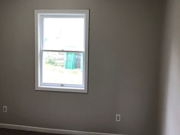 5th image of 329 Laurel St W #2